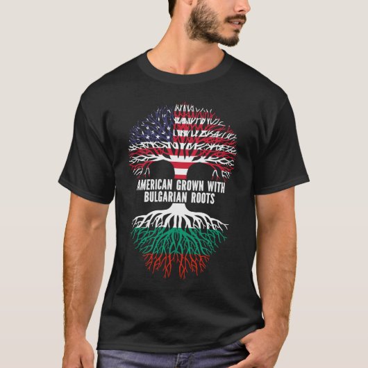 ブルガリアのルーツで育ったアメリカ国旗 Tシャツ (正面)
