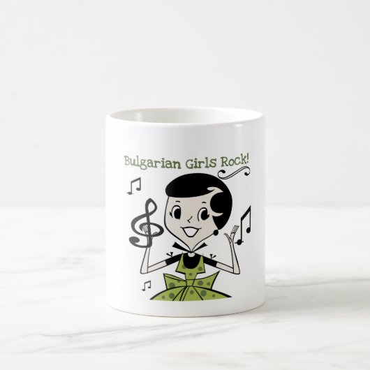 ブルガリアの女の子の石 コーヒーマグカップ (中央)