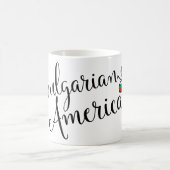 ブルガリア系アメリカ人の絡み合ったハートマグ コーヒーマグカップ (中央)