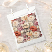 ブルガンディクリーム春の花ブライダルシャワー フェイバーバッグ (クリップ留めされた状態)