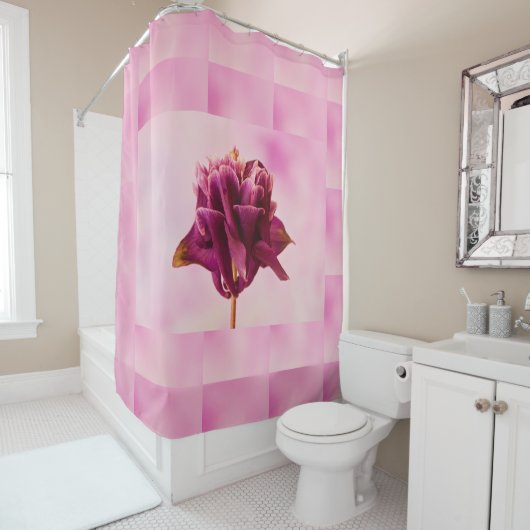 ブルガンディピンクオダマキ(植物) シャワーカーテン (インサイチュ)
