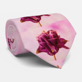 ブルガンディピンクオダマキ（植物） ネクタイ (ロール)