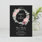 ブルガンディピンクローズエレガントフローラスウィート16誕生日 招待状 (スタンド正面)