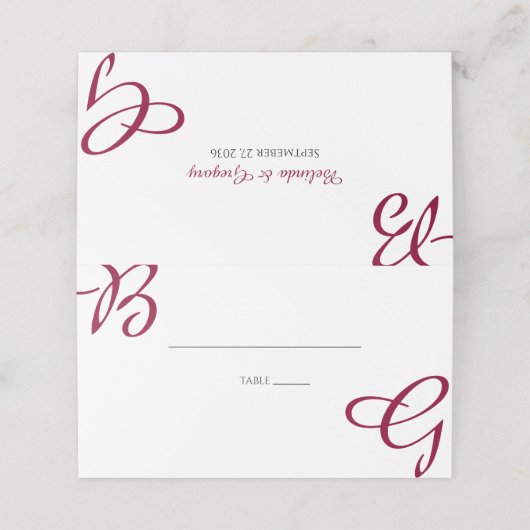 ブルガンディマルーンイニシャル秋秋の結婚式 プレイスカード (外部開封)