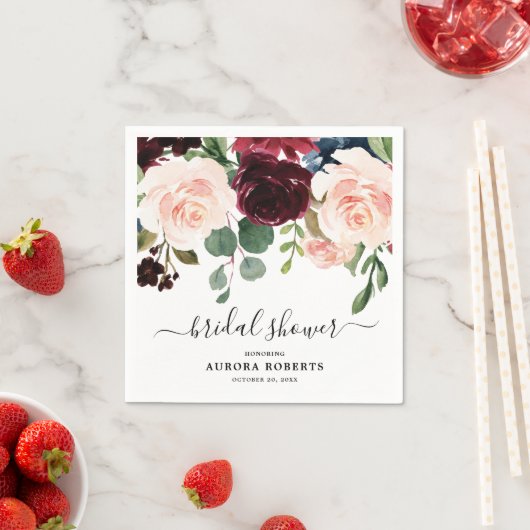 ブルガンディレッドネイビー赤面フローラブライダルシャワー紙 スタンダードカクテルナプキン (インサイチュ)