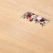 ブルガンディーの花、ピンクの花、フラワーバプテスマ アクリル招待状 (レイダウン)