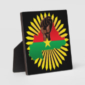 ブルキナファソの地図、国旗と革命拳 フォトプラーク (正面)