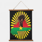 ブルキナファソの地図、国旗と革命拳 吊り下げ型タペストリー (正面)