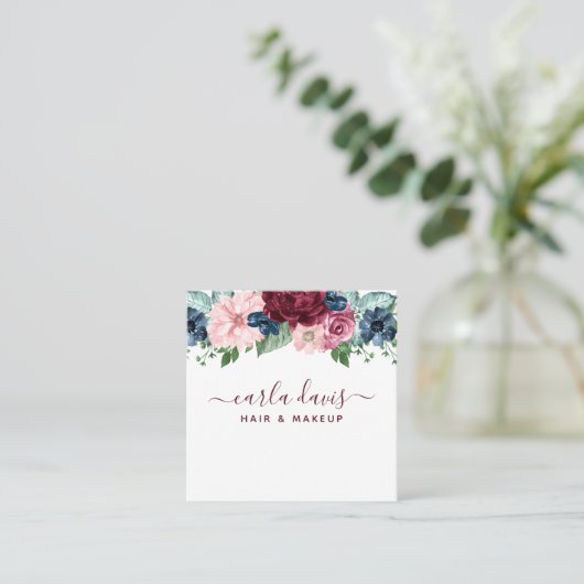 ブルゴーニュとネイビーのフローラエレガントメイクアップアーティスト スクエア名刺 (スタンド正面)