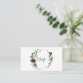 ブルゴーニュとブルーのフローラ幾何学的ウェディングRSVP エンクロージャーカード (スタンド正面)