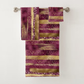 ブルゴーニュと金ゴールドブラシのストロークとモノグラム バスタオルセット (インサイチュ)