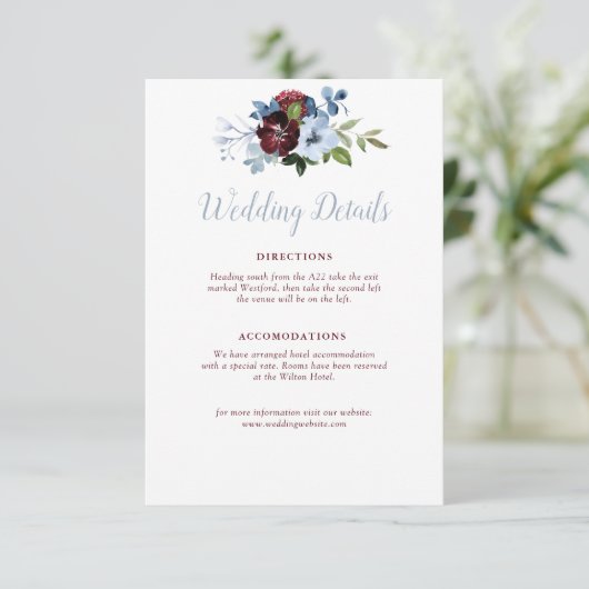 ブルゴーニュのダスティブルーフローラ結婚詳細カード エンクロージャーカード (スタンド正面)