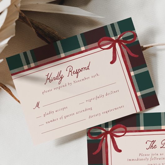 ブルゴーニュグリーンプレイドのクリスマスボウの結婚式 出欠カード
