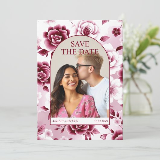 ブルゴーニュフローラパター、水彩洗浄アーチ写真 セーブザデート (スタンド正面)