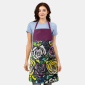 ブルゴーニュプラムバラエプロン エプロン (着用した状態)
