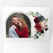 ブルゴーニュ海軍ブルー赤面フローラ写真結婚の写真 三つ折り案内状 (内部最初)