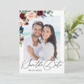 ブルゴーニュ赤面ネイビーフローラバラ結婚写真のSav セーブザデート (スタンド正面)