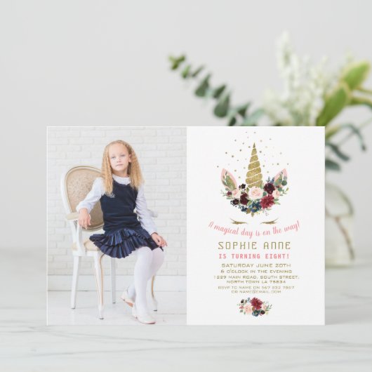 ブルゴーニュ赤面花金ゴールドユニコーン写真誕生日 招待状 (スタンド正面)