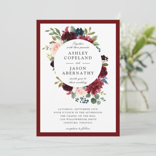 ブルゴーニュ、ネイビー、赤面フレームフローラ結婚ズ 招待状 (スタンド正面)