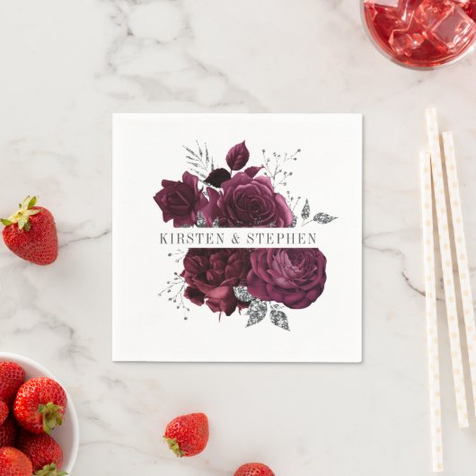 ブルゴーニュ・マルーンとシルバー結婚フローラのカクテル スタンダードカクテルナプキン (インサイチュ)