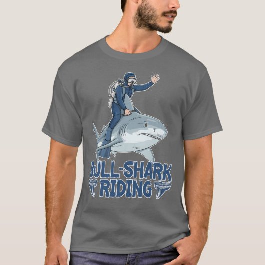 ブルシャークライディング Tシャツ (正面)