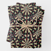 ブルズアイ・ダートボードは重ねてある。 ラッピングペーパーシート (インサイチュ)