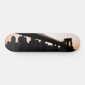 ブルックリン橋およびマンハッタンスカイライン、NYC スケートボード (横)