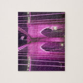 ブルックリン橋のLitの紫色 ジグソーパズル (縦)