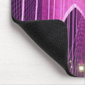 ブルックリン橋のLitの紫色 マウスパッド (コーナー)