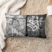 ブルックリン、ニューヨークシティの落書きの壁 ランバークッション (ブランケット)