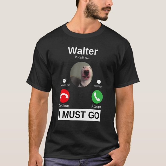 ブルテリアのウォルターが吠えてるよ 動物のユーモア M Tシャツ (正面)