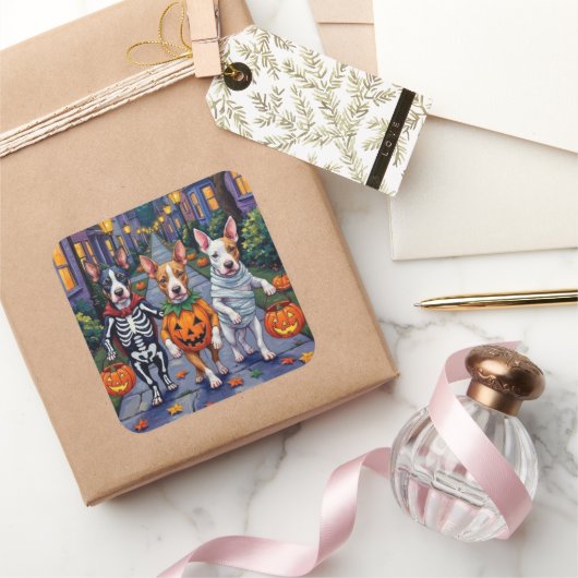 ブルテリアトリックまたはトリートハロウィーンコスチューム スクエアシール (ギフト)