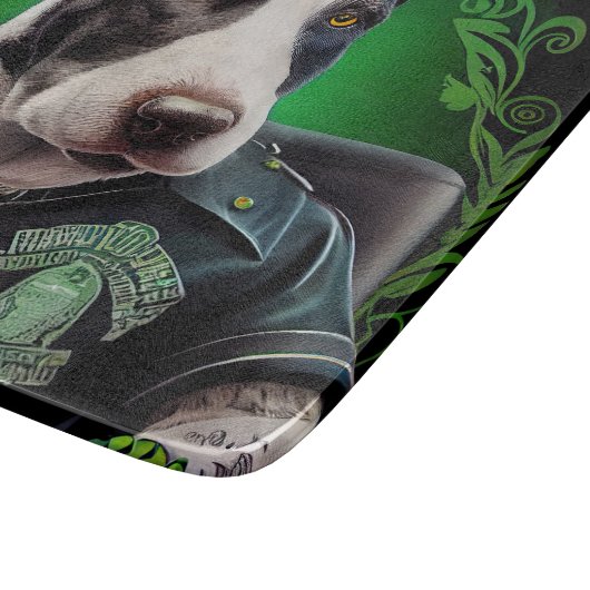 ブルテリア犬が自転車を運転する聖パトリックの日 カッティングボード (角)