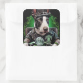 ブルテリア犬が自転車を運転する聖パトリックの日 スクエアシール (バッグ)