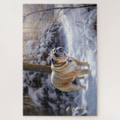 ブルドッグがそれを雪のクリスマスのブラシを渡す ジグソーパズル (縦)