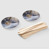 ブルドッグがそれを雪のクリスマスのブラシを渡す ハンドファン (組立なし)