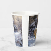 ブルドッグがそれを雪のクリスマスのブラシを渡す 紙コップ (左)