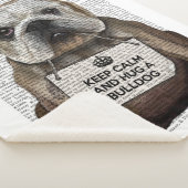 ブルドッグを抱く シェルパブランケット (3/4)