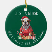 ブルドッグパーソナライズされたナースクリスマスキープサケ セラミックオーナメント (正面)