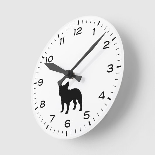ブルドッグフランスのドッグシルエット白黒 ラウンド壁時計 (傾斜)