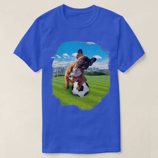ブルドッグフランスのドッグ遊のサッカー Tシャツ (デザイン正面)