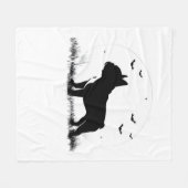 ブルドッグフランスのドッグ – ハロウィンムーンシルエット移動 フリースブランケット (正面(横))