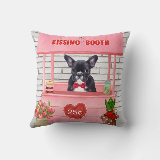 ブルドッグフランスのバレンタインデーキスをするブース クッション (裏面)
