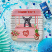 ブルドッグフランスのバレンタインデーキスをするブース ペーパープレート (パーティー)