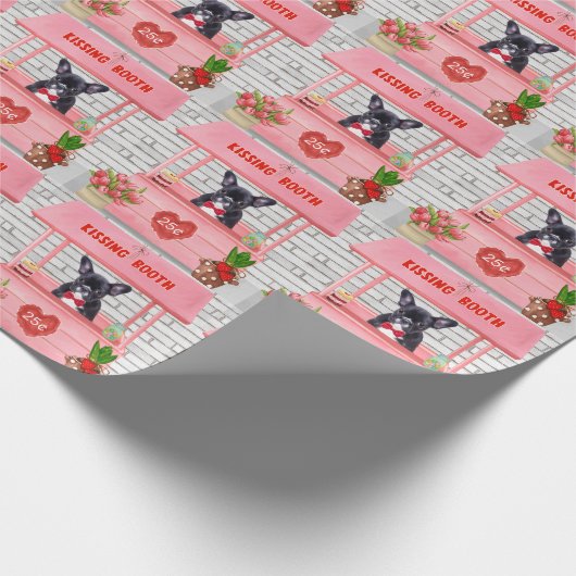 ブルドッグフランスのバレンタインデーキスをするブース ラッピングペーパー (角)