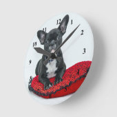 ブルドッグフランスのブラックピロー写真 ラウンド壁時計 (傾斜)