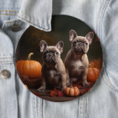 ブルドッグフランスの子犬の秋の喜びカボチャ 缶バッジ (インサイチュ)