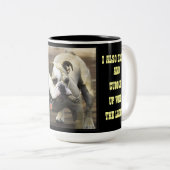 ブルドッグ/私も飲み、女性と一緒にカドルを取る ツートーンマグカップ (正面右)