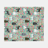 ブルドッフランスのグ花模様 フリースブランケット (正面(横))