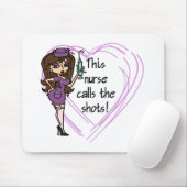 ブルネットのナースのTシャツおよびギフト マウスパッド (マウス)